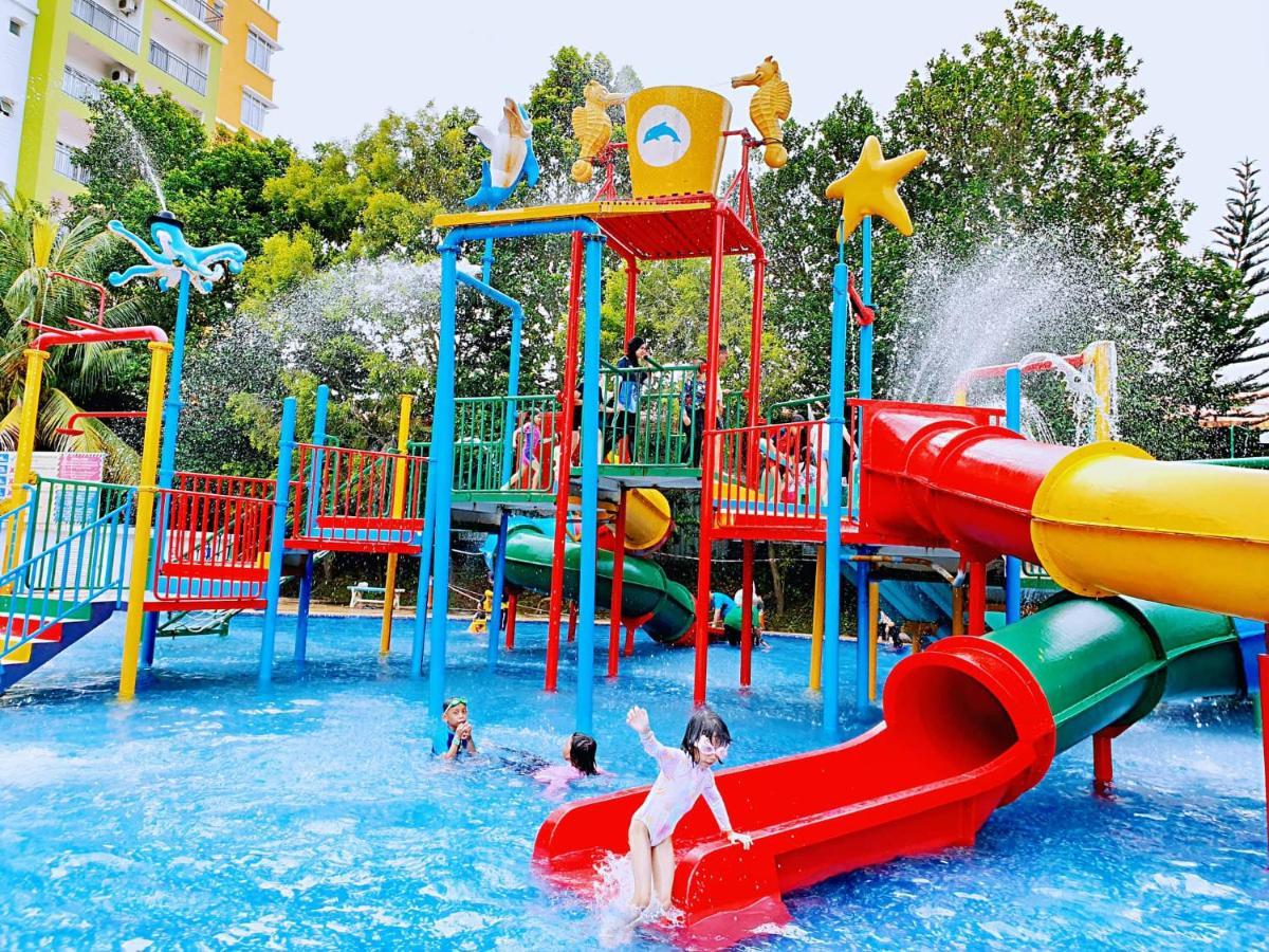 Melaka Top Largest Waterpark Resort - By Youbnb Homestay Melaka Екстериор снимка
